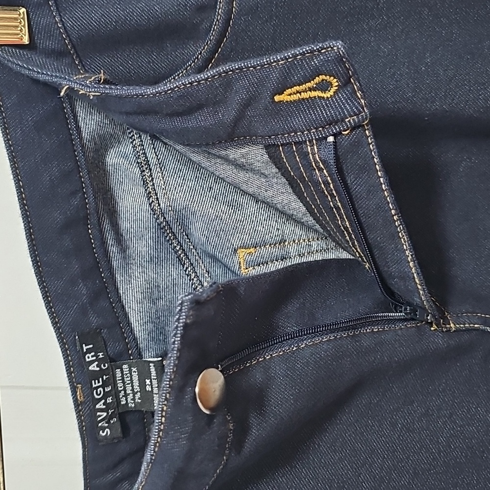 Dark Denim Capri Pants - Picture 3 of 9